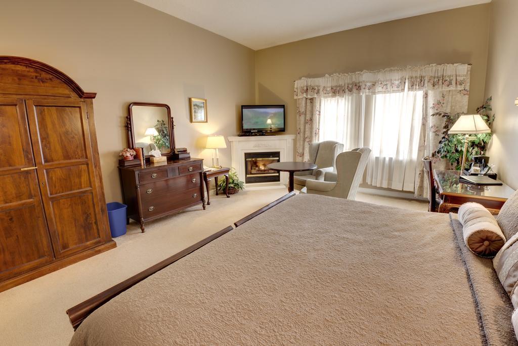 The Woodlawn Inn Cobourg Buitenkant foto