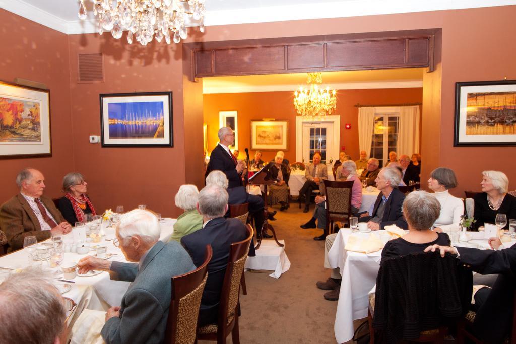 The Woodlawn Inn Cobourg Buitenkant foto